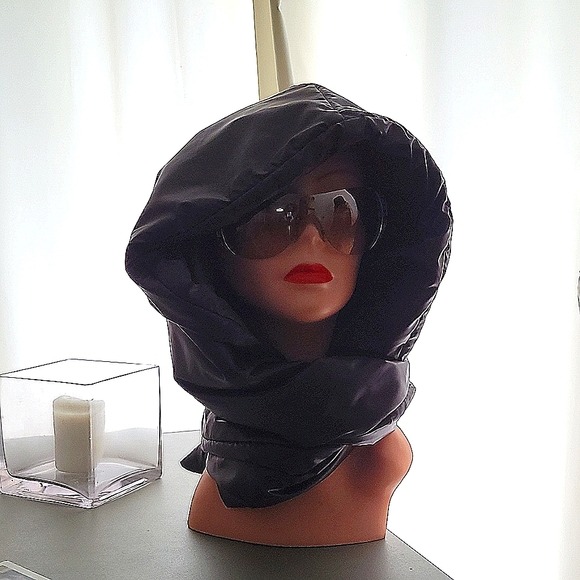 Puff hood scarf - Picture 1 of 3